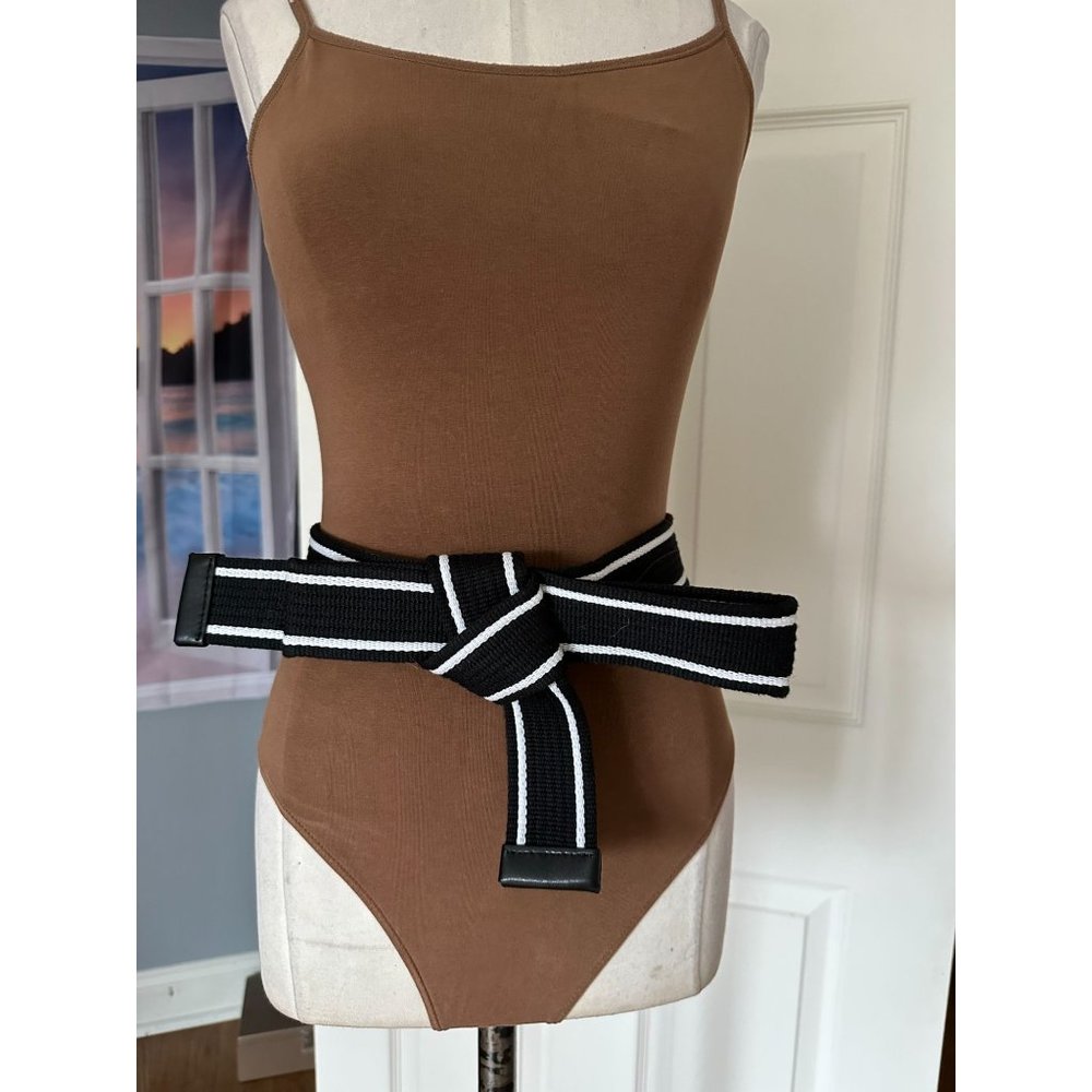 Eva Mendez bow belt adjustable snap closure sz S/M